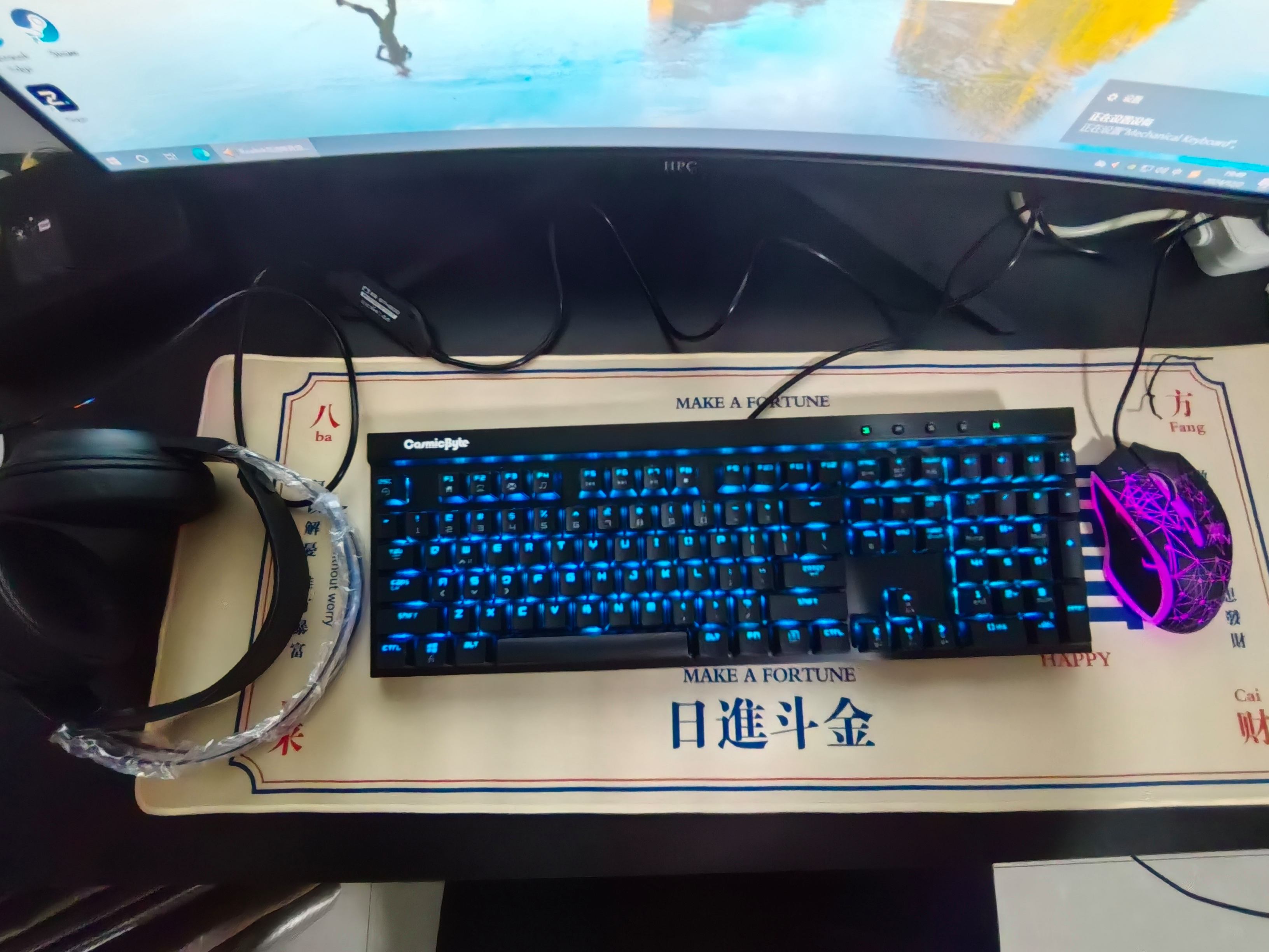 《电竞外设盘点：2025年最受欢迎的键鼠组合》