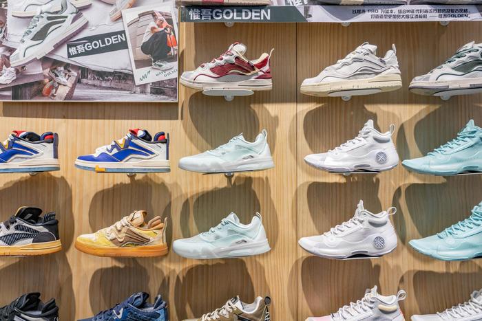 篮球装备市场：国产品牌能否超越耐克、阿迪？的简单介绍
