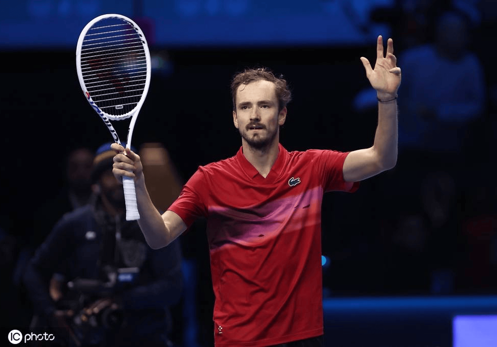 米兰体育官网-ATP总决赛：梅德韦杰夫逆转夺冠